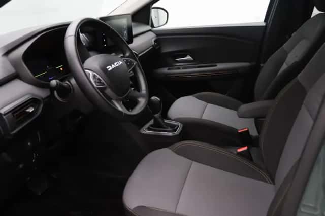 Dacia Jogger (2025) thumbnail 3