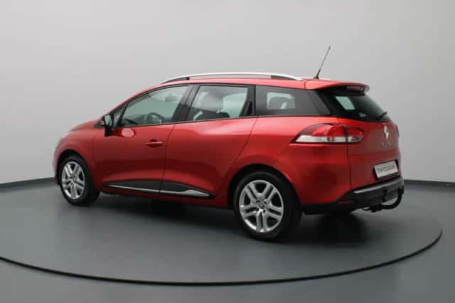 Renault Clio (2019) thumbnail 2