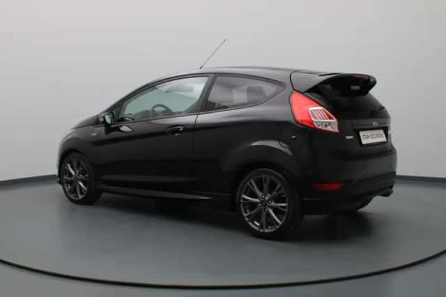 Ford Fiesta (2017) thumbnail 2