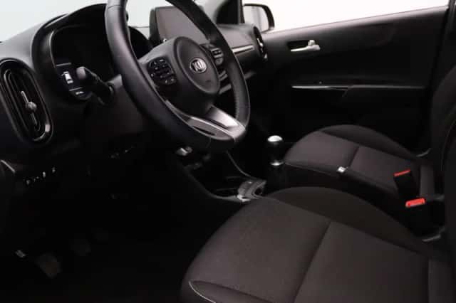 Kia Picanto (2021) thumbnail 3