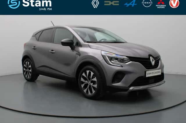 Renault Captur (2023) thumbnail 1