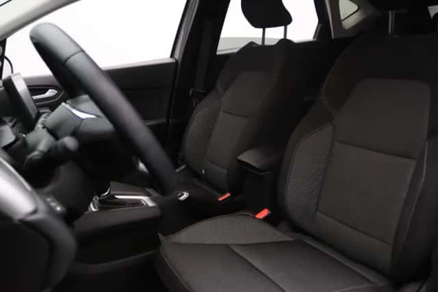 Renault Captur (2023) thumbnail 5