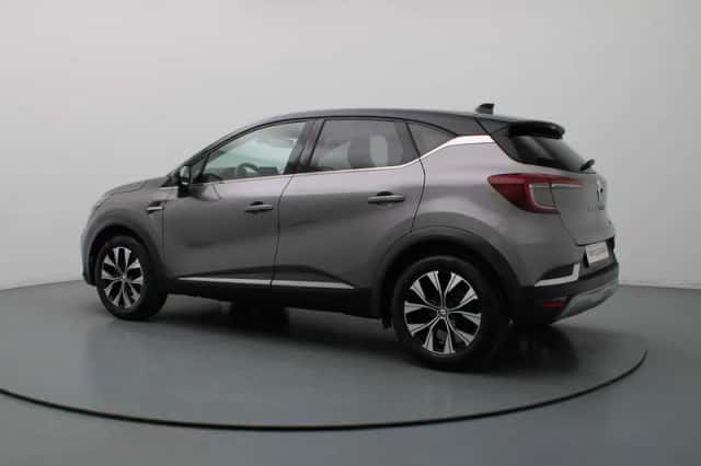 Renault Captur (2024) thumbnail 2