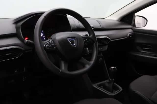 Dacia Sandero (2021) thumbnail 3