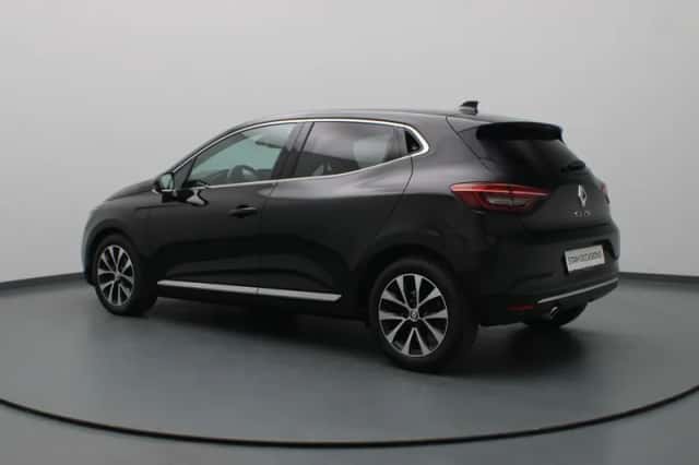 Renault Clio (2022) thumbnail 2