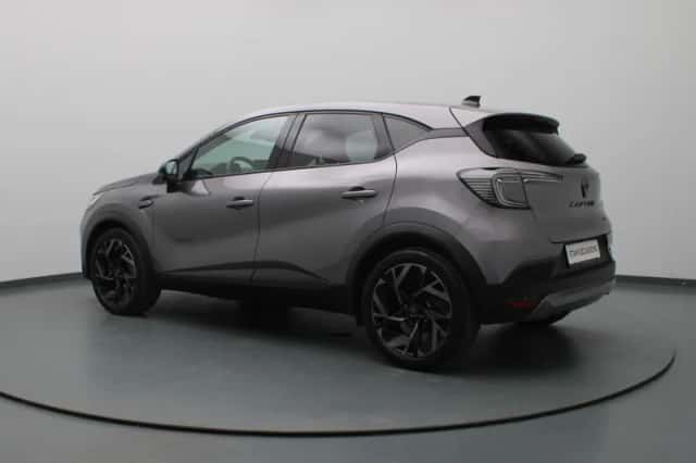 Renault Captur (2025) thumbnail 2