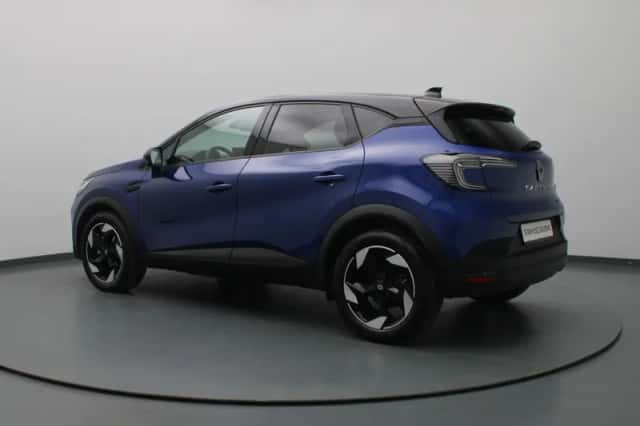 Renault Captur (2025) thumbnail 2