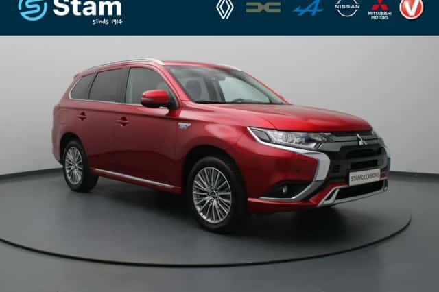 Mitsubishi Outlander (2021) thumbnail 1