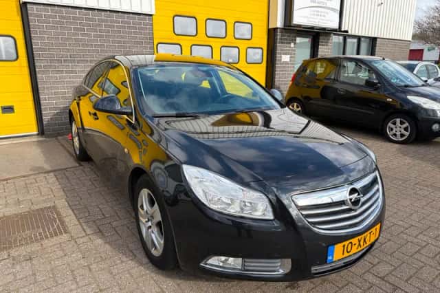 Opel Insignia (2012) thumbnail 1