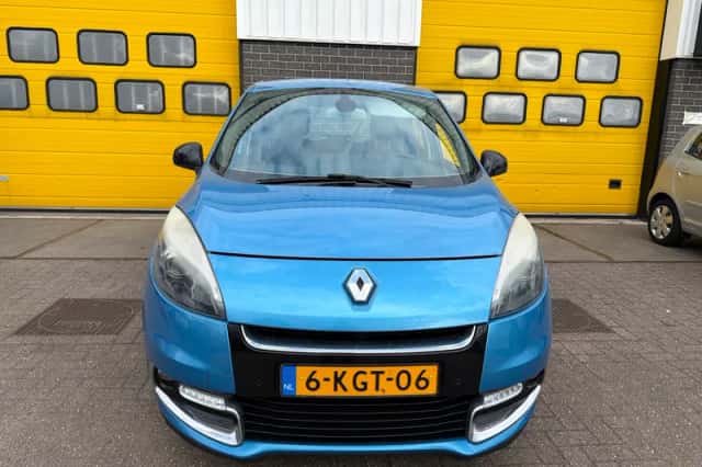 Renault Scénic (2013) thumbnail 3