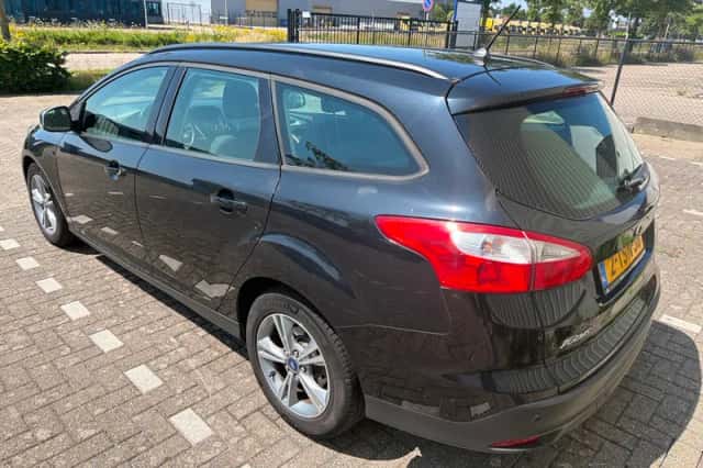 Ford Focus (2014) thumbnail 4