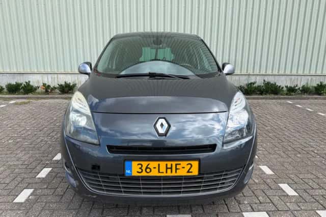 Renault Grand Scénic (2010) thumbnail 3
