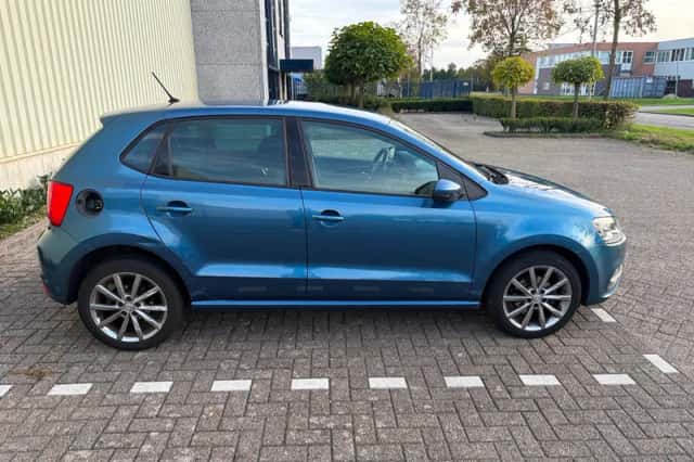 Volkswagen Polo (2016) thumbnail 6