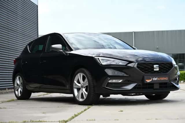 SEAT Leon (2021) thumbnail 2