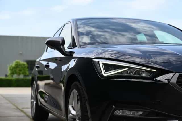 SEAT Leon (2021) thumbnail 5