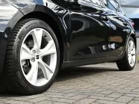 SEAT Leon (2021) thumbnail 5