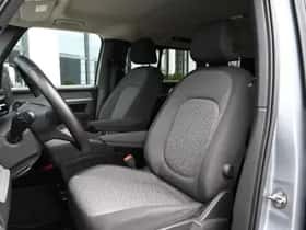 Volkswagen ID. Buzz (2024) thumbnail 11