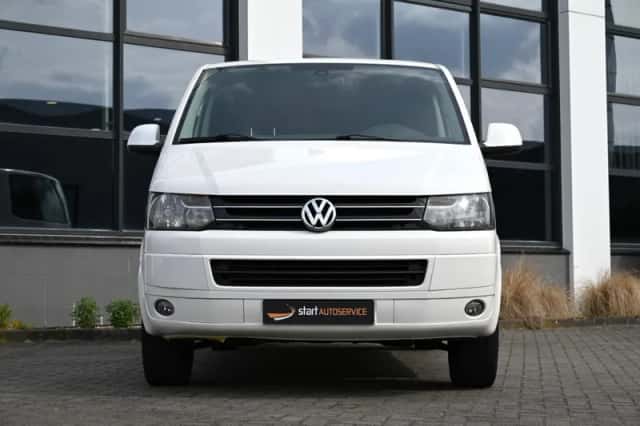 Volkswagen Transporter (2011) thumbnail 2