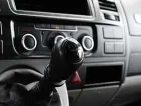 Volkswagen Transporter (2011) thumbnail 13