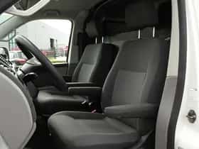 Volkswagen Transporter (2011) thumbnail 14