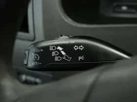 Volkswagen Transporter (2011) thumbnail 15