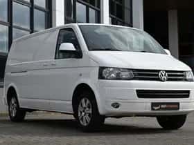 Volkswagen Transporter (2011) thumbnail 3