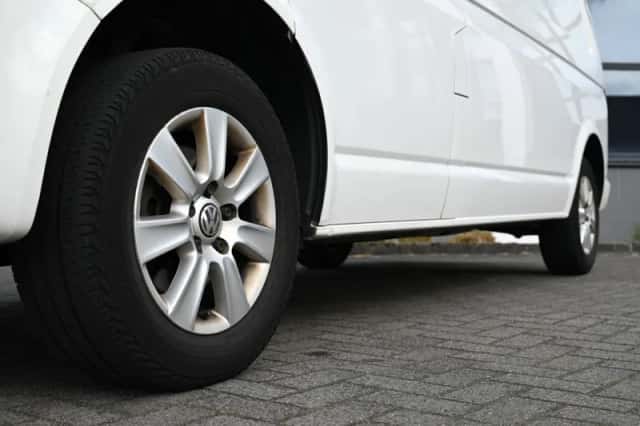Volkswagen Transporter (2011) thumbnail 4