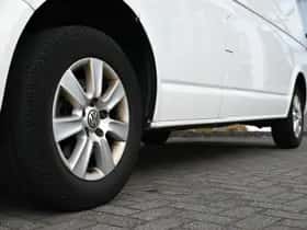 Volkswagen Transporter (2011) thumbnail 4