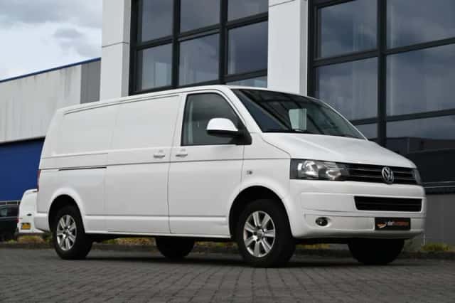 Volkswagen Transporter (2011) thumbnail 7