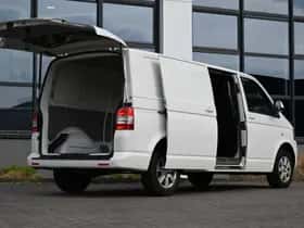 Volkswagen Transporter (2011) thumbnail 10