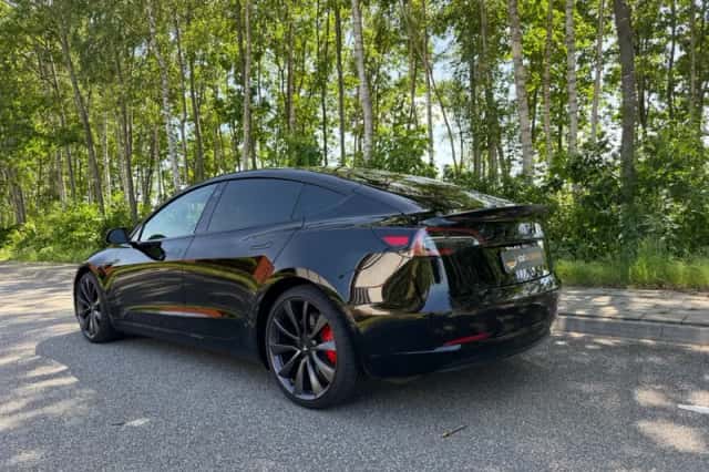 Tesla Model 3 (2020) thumbnail 7