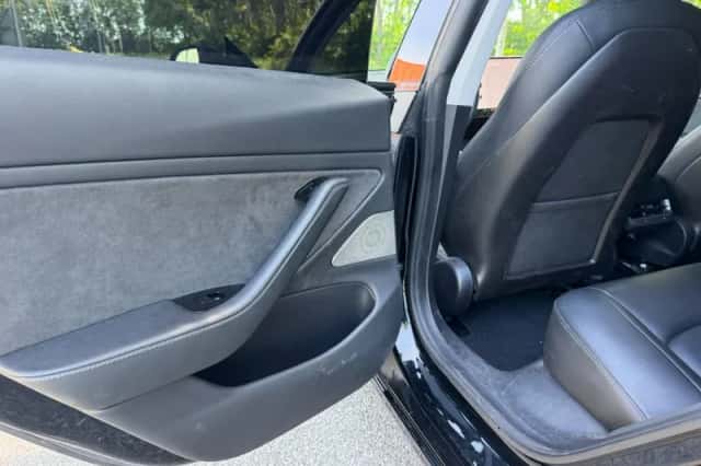 Tesla Model 3 (2020) thumbnail 9
