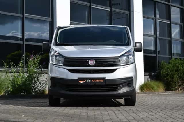 Renault Trafic (2021) thumbnail 2