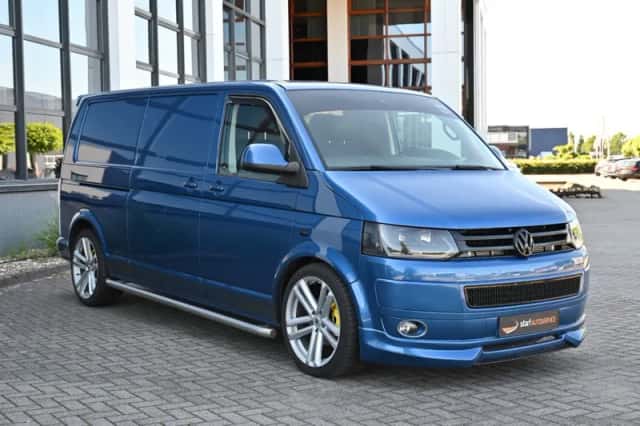 Volkswagen Transporter (2013) thumbnail 3