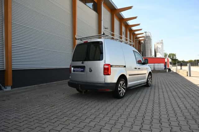 Volkswagen Caddy (2018) thumbnail 3