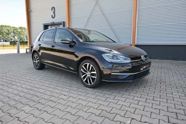 Volkswagen Golf (2017) thumbnail 1