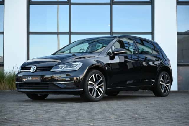 Volkswagen Golf (2017) thumbnail 1