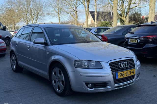 Audi A3 (2009) thumbnail 5