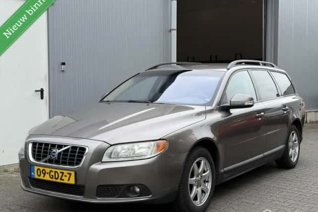 Volvo V70 (2008) thumbnail 1