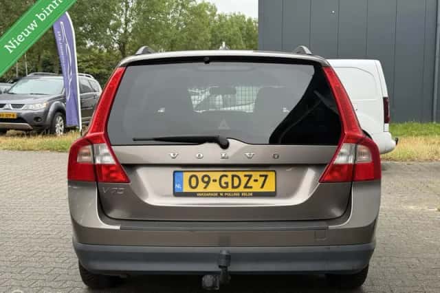 Volvo V70 (2008) thumbnail 3