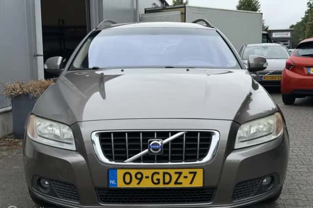 Volvo V70 (2008) thumbnail 6