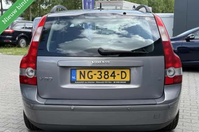 Volvo V50 (2004) thumbnail 2