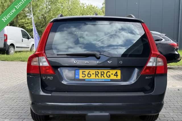 Volvo V70 (2010) thumbnail 3