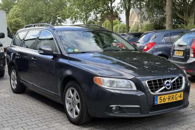 Volvo V70 (2010) thumbnail 5