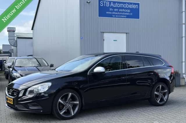 Volvo V60 (2011) thumbnail 1