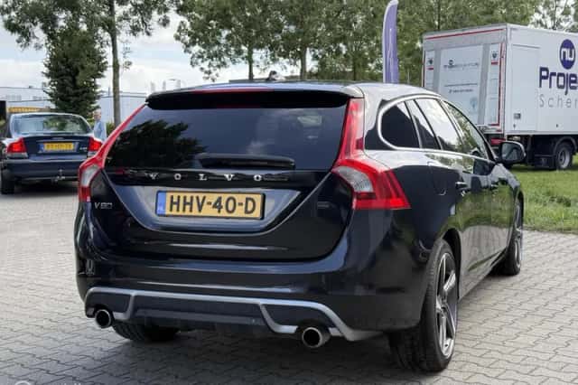 Volvo V60 (2011) thumbnail 4