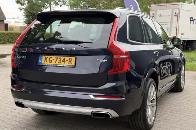 Volvo XC90 (2016) thumbnail 4