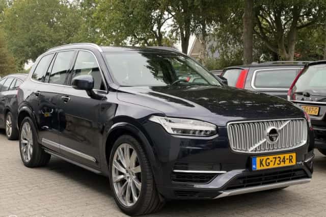 Volvo XC90 (2016) thumbnail 5
