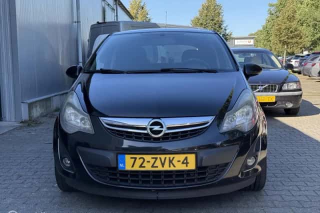 Opel Corsa (2013) thumbnail 6