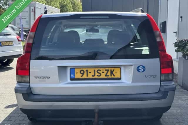 Volvo V70 (2002) thumbnail 3